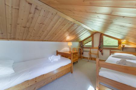 Vacances en montagne Appartement 4 pièces 8 personnes (41) - Résidence l'Epervière - Méribel - Chambre mansardée