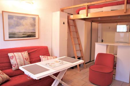 Holiday in mountain resort Studio mezzanine 4 people (53) - Résidence l'Estelan - Pra Loup - Living room