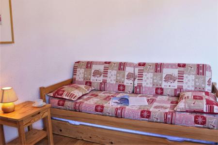 Holiday in mountain resort Studio sleeping corner 4 people (312) - Résidence l'Eterlou - Risoul - Living room