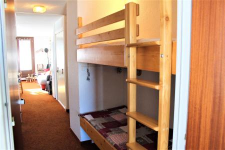 Holiday in mountain resort 2 room apartment sleeping corner 6 people (321) - Résidence l'Orée du Bois B - Risoul - Bunk beds