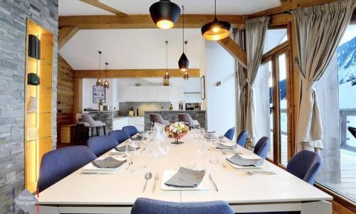 Holiday in mountain resort 6 room apartment 10 people (163m²) - Résidence L'ourse Bleue - Courchevel - Summer outside