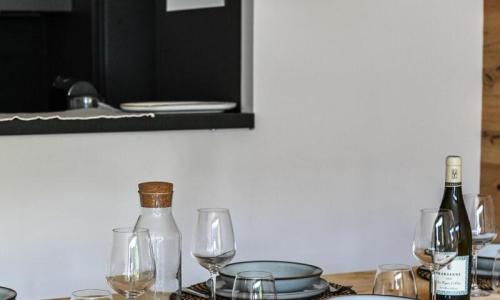 Skiverleih 3-Zimmer-Appartment für 6 Personen (58m²) - Résidence L'ourse Bleue - Courchevel - Draußen im Sommer