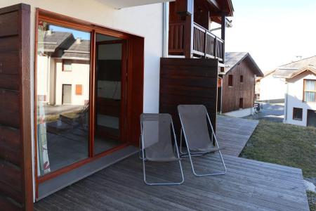 Holiday in mountain resort 3 room duplex apartment 6 people (1006) - Résidence la Combe d'Or - Les Orres - Terrace