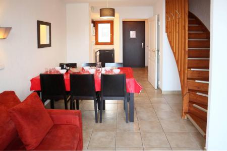 Holiday in mountain resort 3 room duplex apartment 6 people (1039) - Résidence la Combe d'Or - Les Orres - Dining area