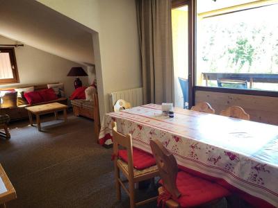 Vakantie in de bergen Appartement 3 kamers 8 personen (F115) - Résidence la Ferme d'Augustin - Montgenèvre - Woonkamer