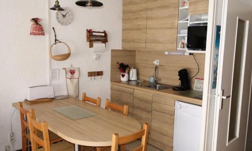 Location au ski Studio 6 personnes (39m²) - Résidence La Meije - Alpe d'Huez - Extérieur été