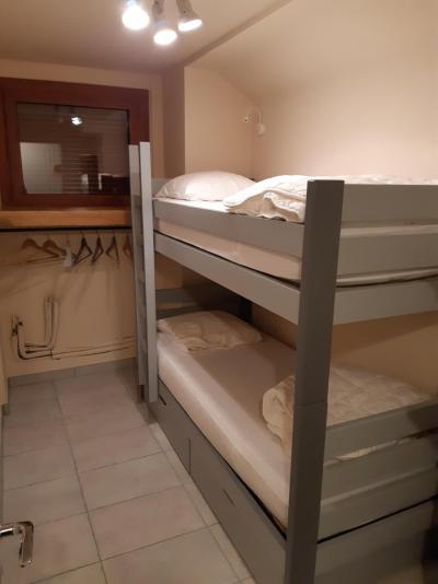 Urlaub in den Bergen 3-Zimmer-Appartment für 4 Personen (105) - Résidence la Roche de Mio - Courchevel - Schlafzimmer