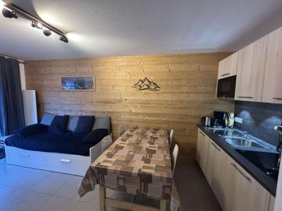 Wakacje w górach Apartament 2 pokojowy z alkową 5 osób (103) - Résidence La Sarenne - Auris en Oisans - Pokój gościnny