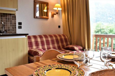 Holiday in mountain resort 2 room apartment 4 people (B2) - Résidence la Vizelle - Méribel - Accommodation
