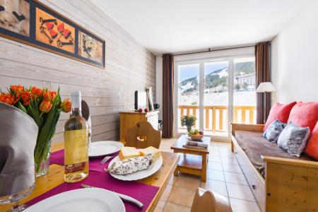 Holiday in mountain resort Résidence Lagrange l'Orée des Cimes - Les Angles - Living room