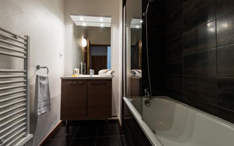 Holiday in mountain resort Résidence Lagrange le Clos Saint Hilaire - Saint Lary Soulan - Bathroom