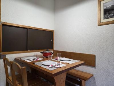 Holiday in mountain resort Divisible studio 4 people (G502) - Résidence Lauzière-Dessous - Valmorel - Dining area