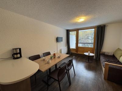 Vakantie in de bergen Studio bergnis 4 personen (111) - Résidence le Bois des Coqs - Serre Chevalier - Woonkamer