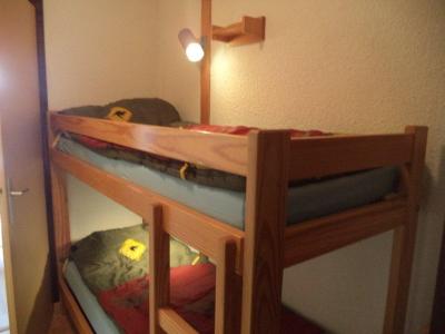 Holiday in mountain resort Studio sleeping corner 4 people (1011) - Résidence le Cairn - Les Orres - Sleeping area