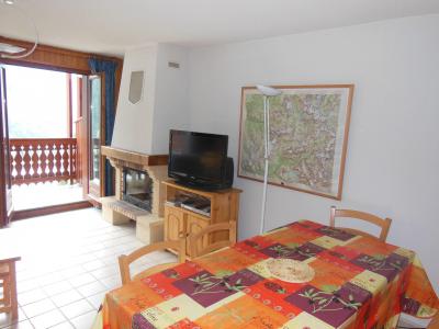 Vakantie in de bergen Appartement 3 kabine kamers 6 personen (033CL) - Résidence le Chardonnet - Champagny-en-Vanoise - Woonkamer