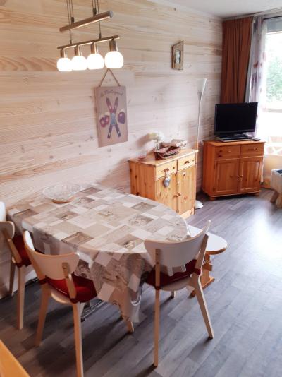 Holiday in mountain resort Studio sleeping corner 4 people (CB5F2) - Résidence le Côte Brune V - Les 2 Alpes - Living room