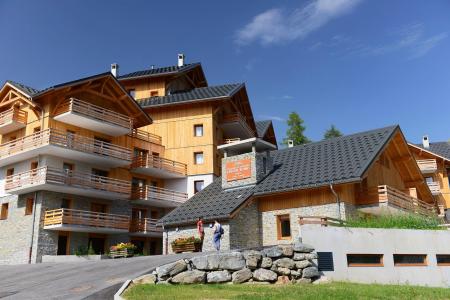 Location au ski Résidence le Crystal Blanc - Vaujany - Extérieur été