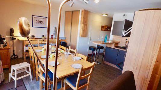 Holiday in mountain resort 4 room apartment 8 people (24) - Résidence le Grand Argentier - Valfréjus - Table
