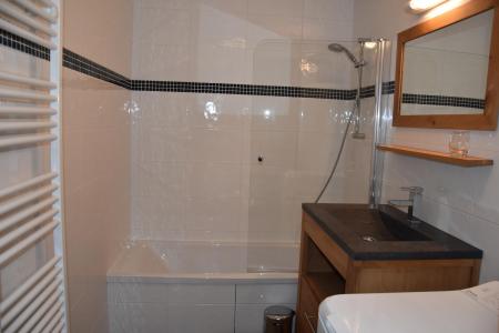 Urlaub in den Bergen 4-Zimmer-Appartment für 8 Personen (15) - Résidence le Grand Chalet - Pralognan-la-Vanoise - Badezimmer