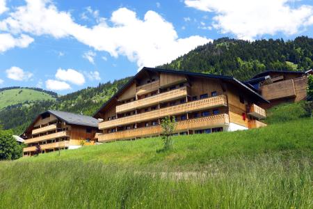Vacances en montagne Résidence le Grand Lodge - Châtel - Extérieur été