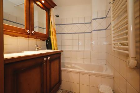 Holiday in mountain resort 3 room apartment 6 people (1) - Résidence le Grand Tétras - Les Houches - Bathroom