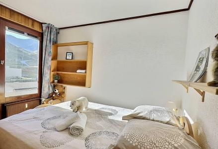 Holiday in mountain resort 2 room apartment sleeping corner 5 people (01) - Résidence le Grand Tichot B - Tignes - Bedroom