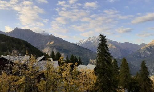 Аренда жилья Puy-Saint-Vincent : Résidence le Hameau des Ecrins - MH лето