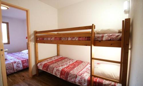 Vacances en montagne Appartement 2 pièces 6 personnes (31m²) - Résidence le Hameau des Ecrins - MH - Puy-Saint-Vincent - Extérieur été