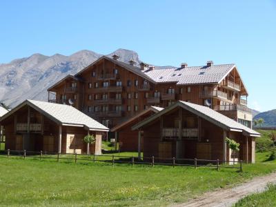 Rent in ski resort Résidence le Hameau du Puy - Superdévoluy - Summer outside