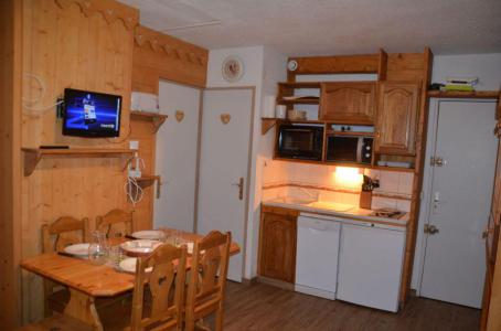 Holiday in mountain resort 1 room apartment 4 people (B77) - Résidence le Jettay - Les Menuires - Kitchenette