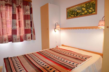 Holiday in mountain resort 2 room apartment sleeping corner 4 people (C113) - Résidence le Jettay - Les Menuires - Bedroom