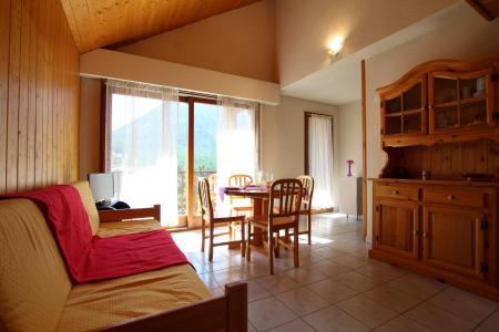 Holiday in mountain resort 2 room duplex apartment 4 people (LAUROE) - Résidence le Lauzin - Montgenèvre - Pull-out sofa