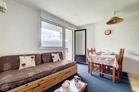 Holiday in mountain resort Studio sleeping corner 3 people (429) - Résidence le Median - Les Menuires - Living room