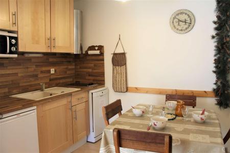 Holiday in mountain resort Résidence le Pelvoux II - Vars - Kitchenette
