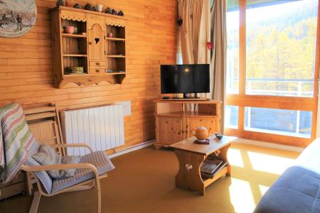 Holiday in mountain resort Résidence le Pelvoux II - Vars - Living room