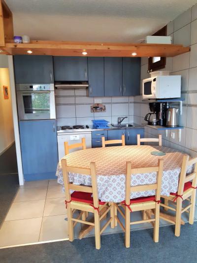 Holiday in mountain resort 2 room apartment sleeping corner 6 people (3403) - Résidence le Plein Sud C - Les 2 Alpes - Living room