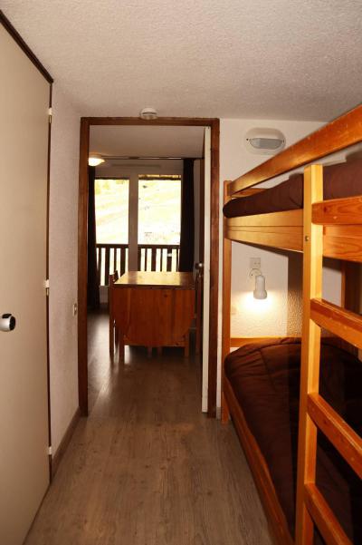 Holiday in mountain resort Studio mezzanine 6 people (388) - Résidence le Pouzenc - Les Orres - Accommodation