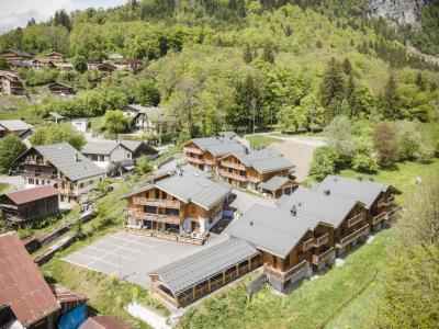 Vacances en montagne Résidence le Pré d'Anne Chloé - Samoëns - Extérieur été