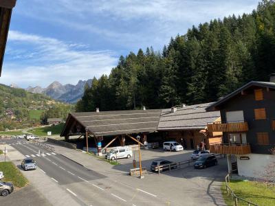 Vacanze in montagna Studio con alcova e mezzanino per 5 persone (D2) - Résidence le Sherpa - Le Grand Bornand - Balcone