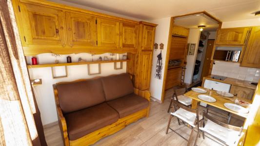 Holiday in mountain resort Studio sleeping corner 4 people (37) - Résidence le Thabor - Valfréjus - Living room