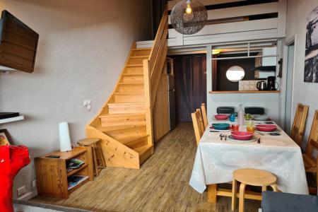 Wakacje w górach Apartament 3 pokojowy z antresolą 7 osób (55) - Résidence le Val Rosière - La Rosière - Pokój gościnny