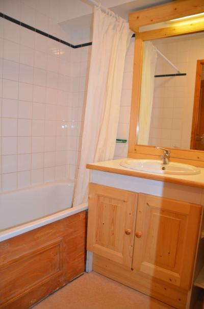 Holiday in mountain resort 2 room apartment cabin 6 people (107A) - Résidence le Valmont - Les Menuires