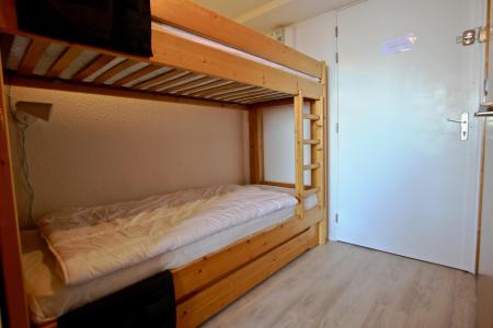 Holiday in mountain resort Studio sleeping corner 4 people (0302) - Résidence le Vernon - Chamrousse - Bedroom