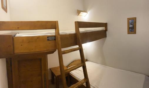 Holiday in mountain resort 2 room apartment sleeping corner 6 people (G13) - Résidence le Village des Lapons G - Les Saisies - Bunk beds