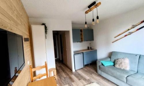 Rent in ski resort Studio 4 people (Budget 19m²-1) - Résidence Le Villaret - MH - Vars - Living room