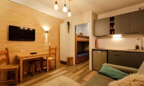 Rent in ski resort Studio 4 people (Budget 19m²-1) - Résidence Le Villaret - MH - Vars - Living room