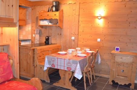 Holiday in mountain resort Studio cabin 4 people (VP520) - Résidence le Villaret - Les Menuires - Living room