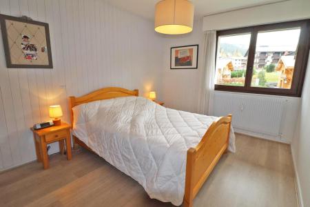 Holiday in mountain resort 3 room apartment 7 people - Résidence Le Vorzay - Les Gets - Bedroom