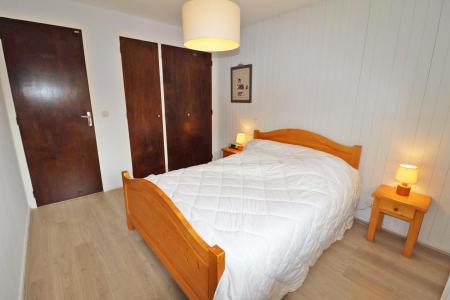 Holiday in mountain resort 3 room apartment 7 people - Résidence Le Vorzay - Les Gets - Bedroom