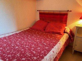 Holiday in mountain resort 2 room apartment sleeping corner 4 people (10B) - Résidence les Airelles B - Risoul - Bedroom